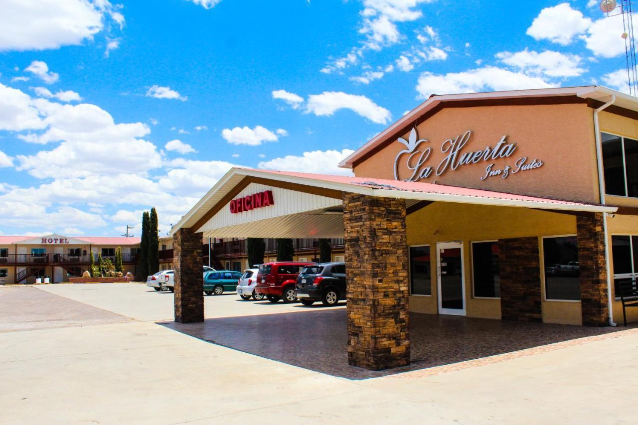 La Huerta Inn & Suites Cuauhtémoc Kültér fotó