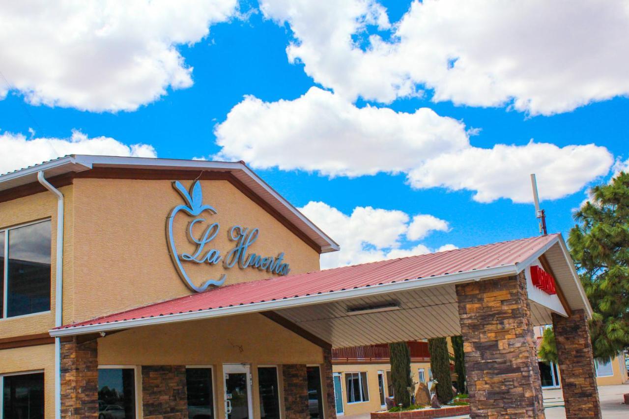 La Huerta Inn & Suites Cuauhtémoc Kültér fotó