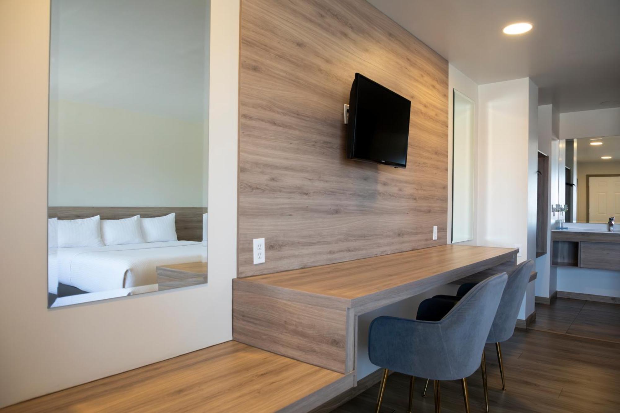 La Huerta Inn & Suites Cuauhtémoc Kültér fotó